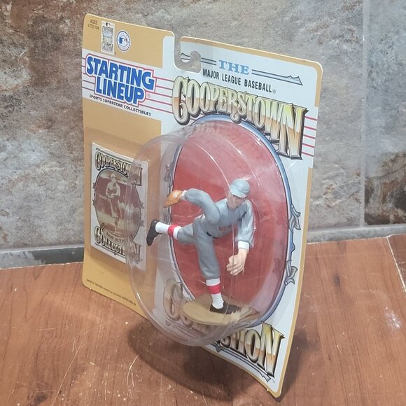 Babe Ruth Cooperstown Collection Starting Lineup Action Figure 1994 - Picture 5 of 8
